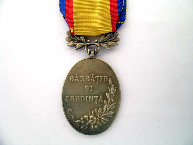 RO216003.jpg