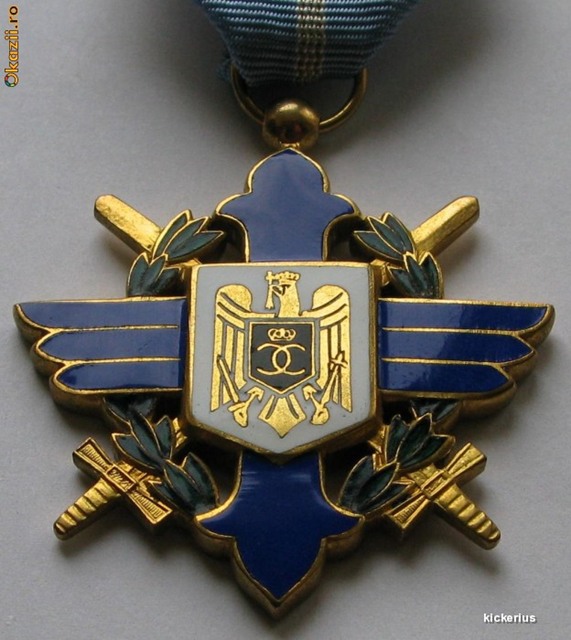 241357405-33608-700_700.jpg